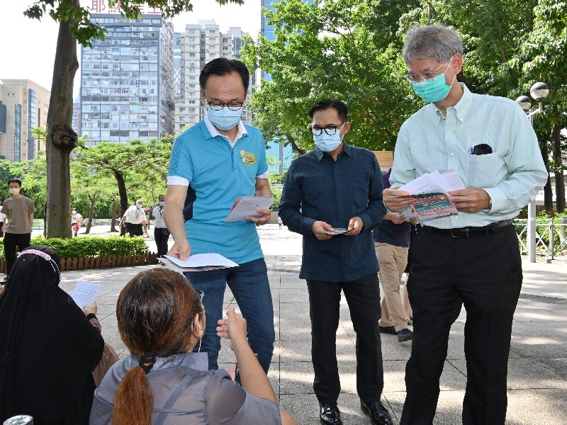 Indonesians staying in Hong Kong support outreach COVID-19 vaccination service