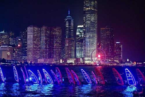 Windsurfers light up Victoria Harbour - Photo1